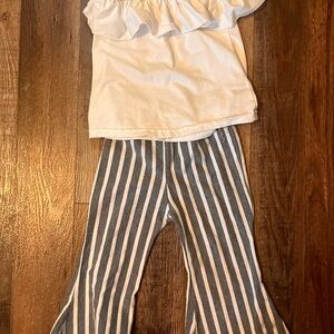 Chic White and Gray Matching Set for Casual Comfort